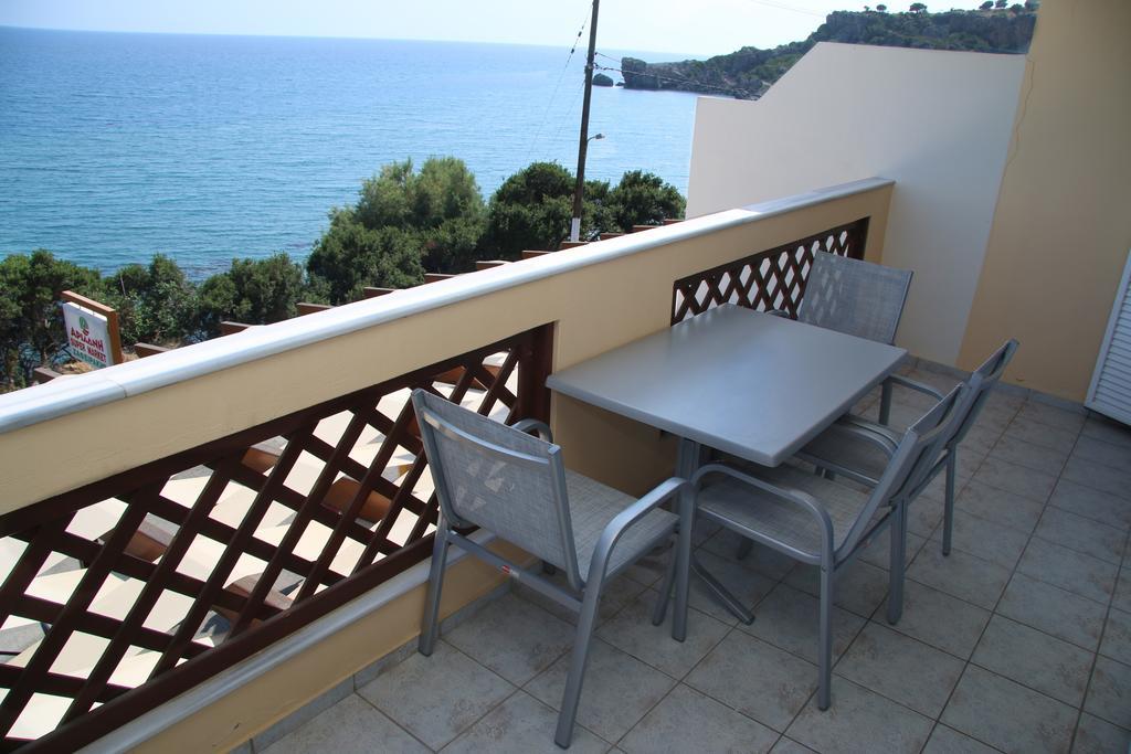 Santa Marina Apartments روداكينو المظهر الخارجي الصورة